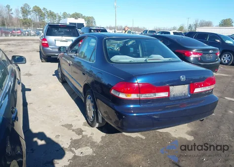 2001 Honda Accord 2.3 Lx from USA, damaged, VIN 1HGCG56401A077612